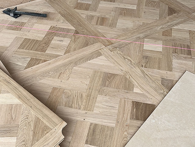 Pose de parquet stratifié près d'Orléans